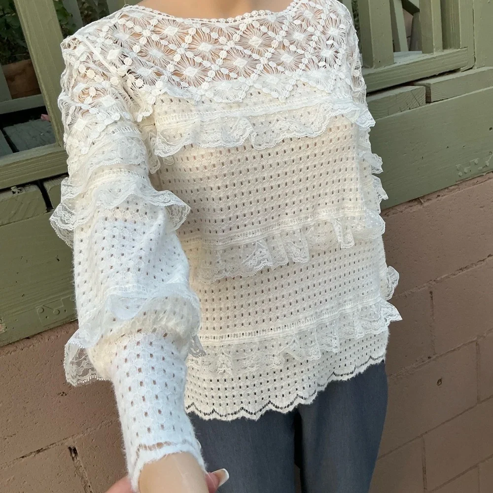 Elegant White Lace Women's Top